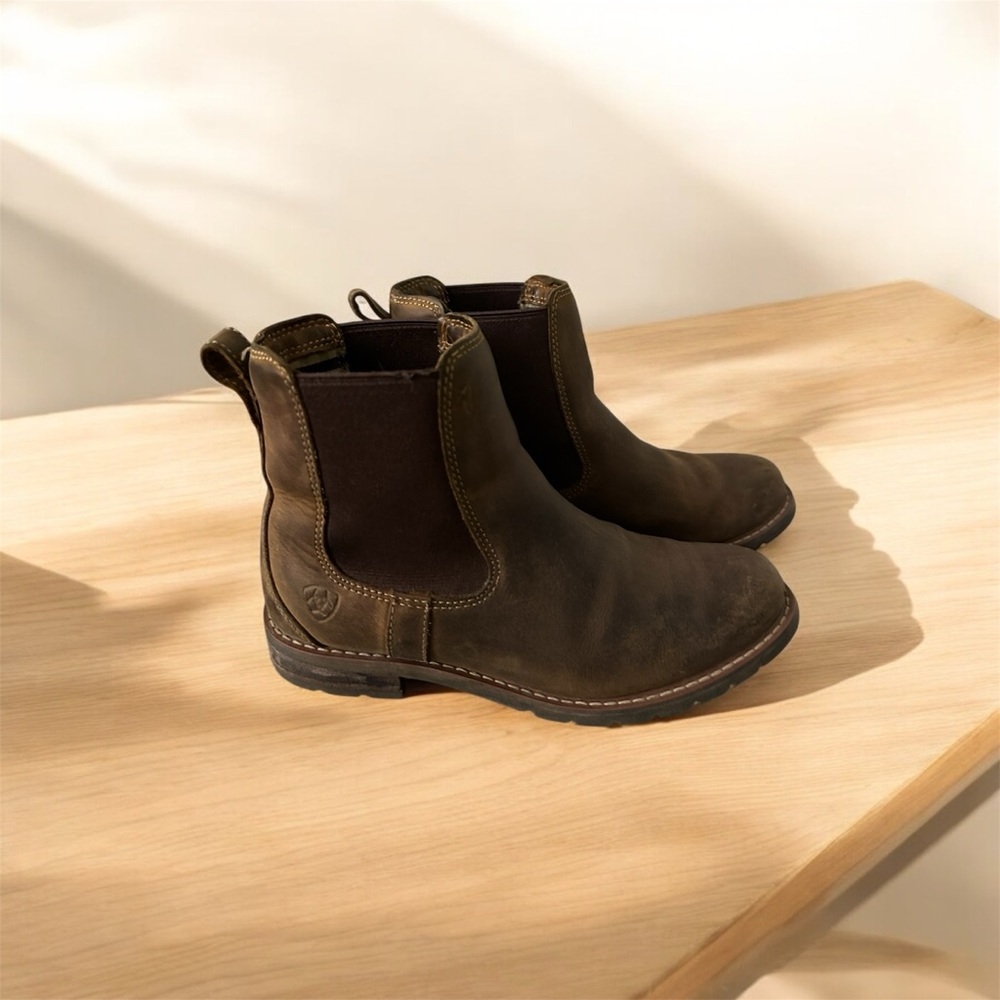 Ariat Wexford Waterproof Chelsea Boot in great condition still